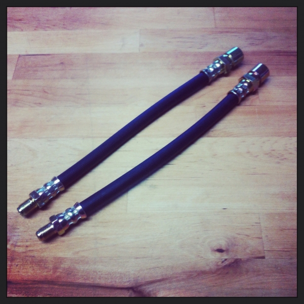 Brake hose (each) Beetle rear side with IRS axle Karmann Ghia rear side with IRS axle Thing rear side 3.1973 and later