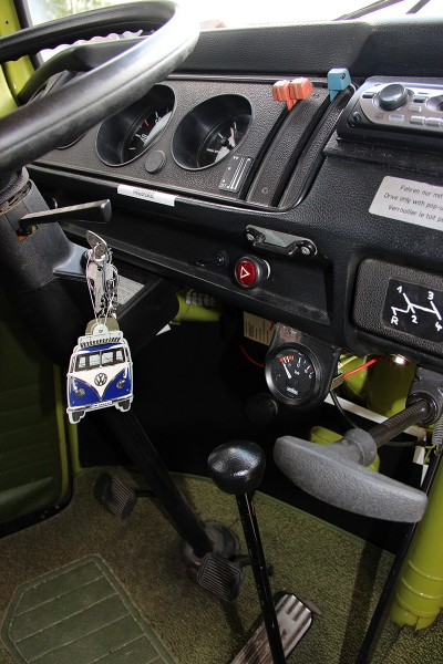 T2-Wunderbaum-VW-Bus-t2-vanlife